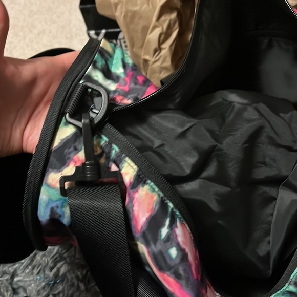 Victoria’s Secret black and tie-dye, duffel bag, shoulder strap and carry handle - Picture 9 of 10